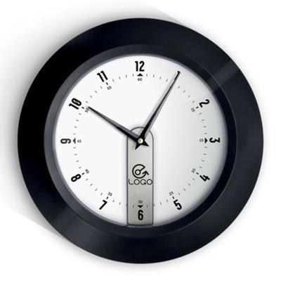 Horloge murale radio pilotée en plastique Loam